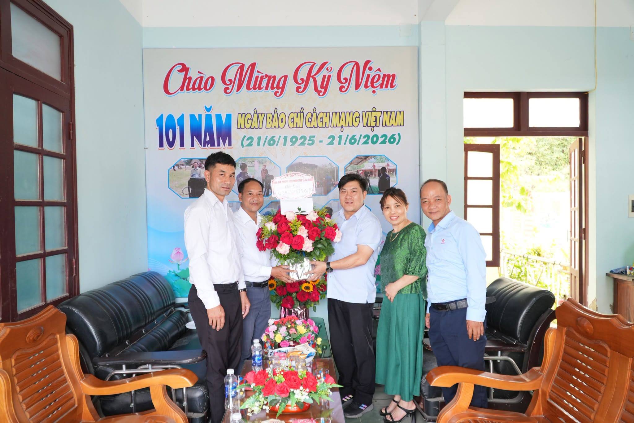 anh tin bai